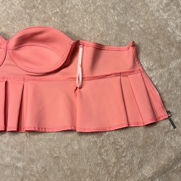 SUPERDOWN Cherrie Peplum Top - Picture 10 of 11